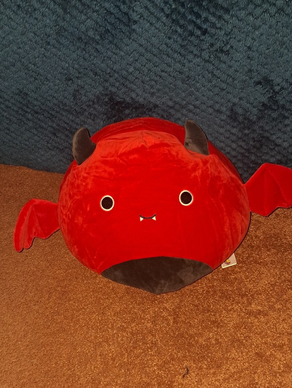 Flip-A-Mallow, Dante red vampire bat and Tally witch kitty (Dante/Tally) 12"